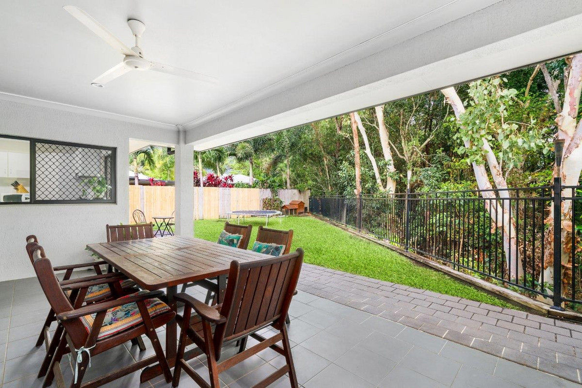 4 Petrie Close, Kewarra Beach, QLD 4879 AUS