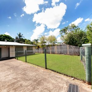 2/2 Pearl Close, Bayview Heights, QLD 4868 AUS