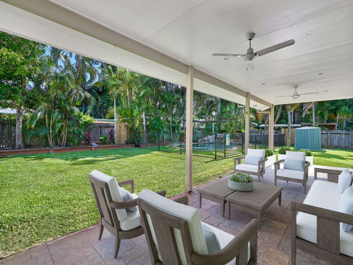 25 Rabaul Street, Trinity Beach, QLD 4879 AUS