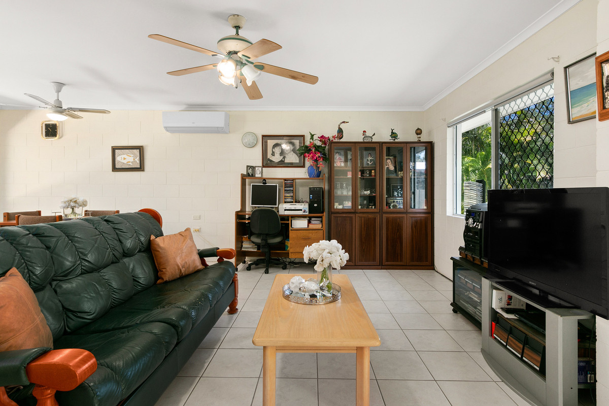 49-51 Clifton Road, Clifton Beach, QLD 4879 AUS