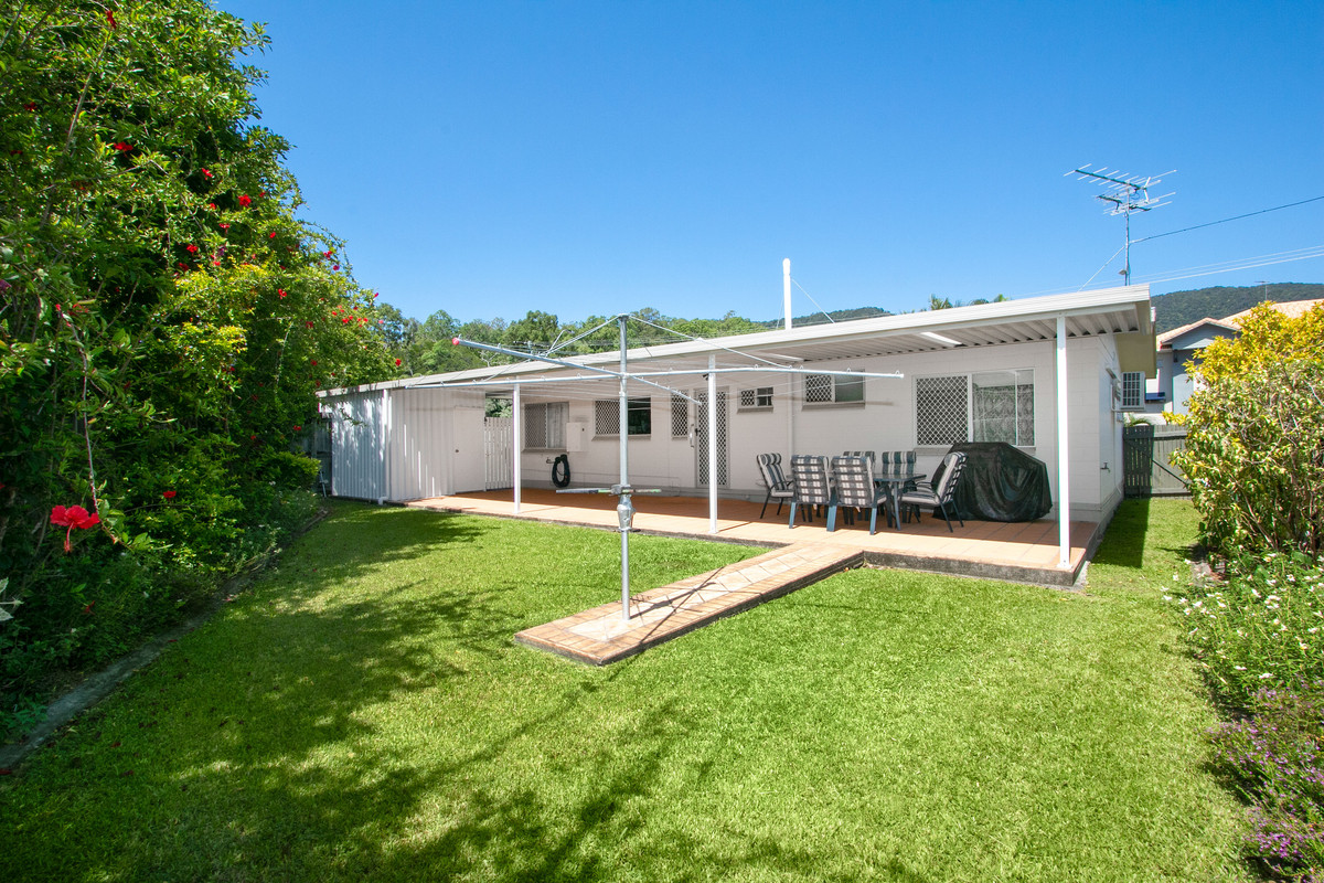 49-51 Clifton Road, Clifton Beach, QLD 4879 AUS