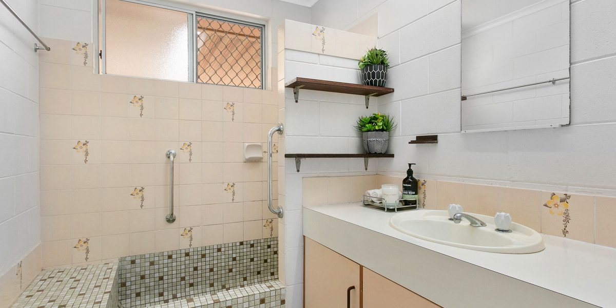 49-51 Clifton Road, Clifton Beach, QLD 4879 AUS