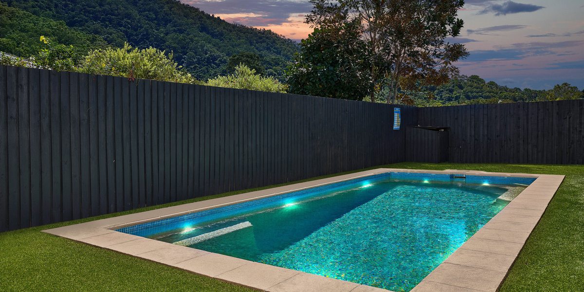 7 Bromell Close, Redlynch, QLD 4870 AUS
