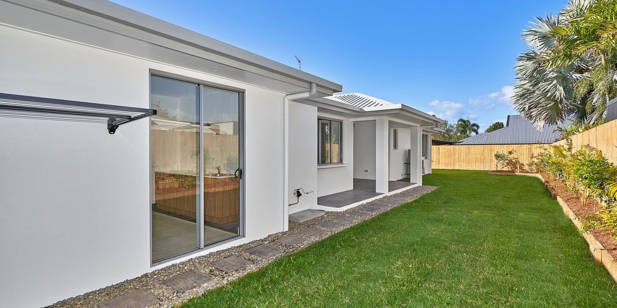 74 B Moore Road, Kewarra Beach, QLD 4879 AUS