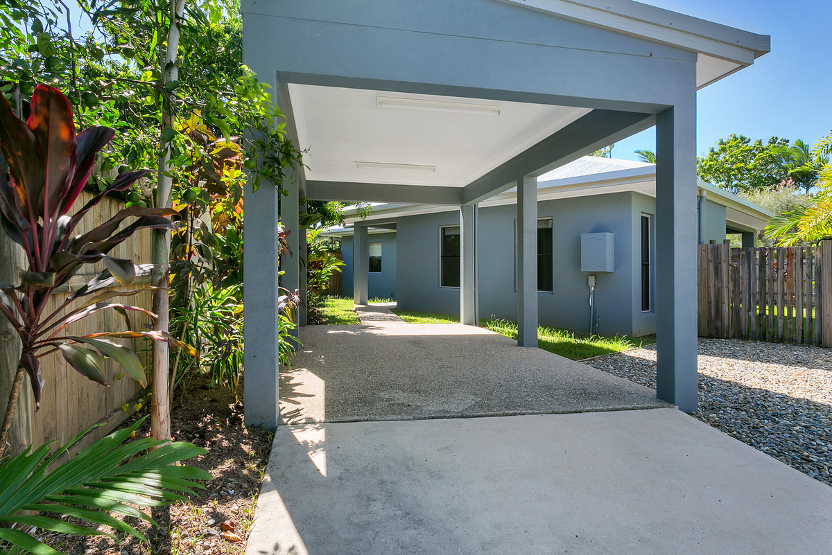 2/14 Scarborough Close, Kewarra Beach, QLD 4879 AUS