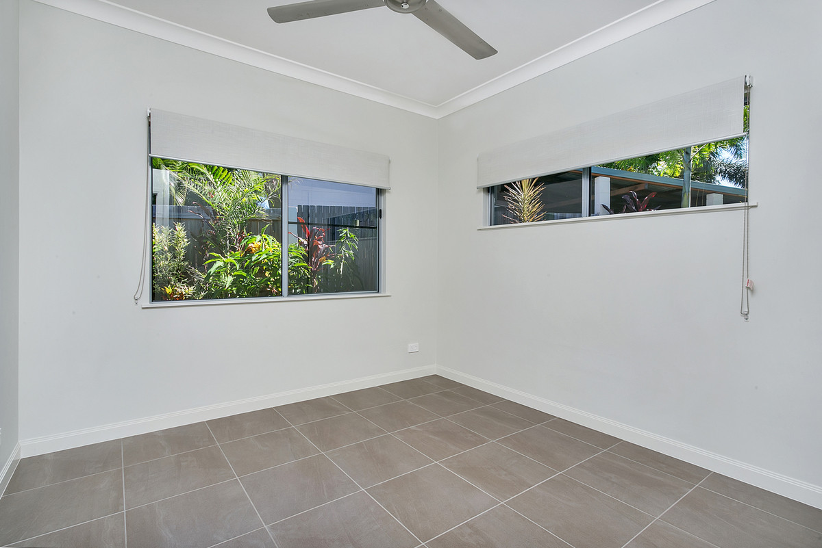 2/14 Scarborough Close, Kewarra Beach, QLD 4879 AUS