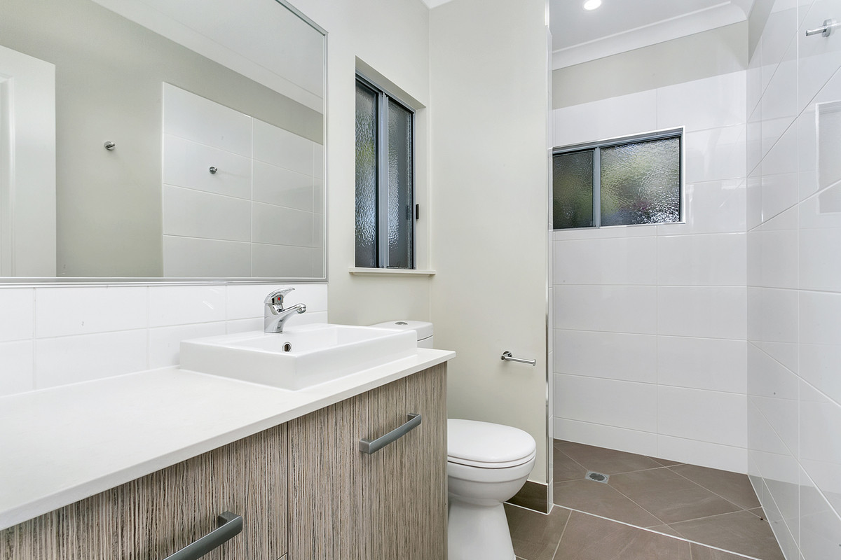 2/14 Scarborough Close, Kewarra Beach, QLD 4879 AUS