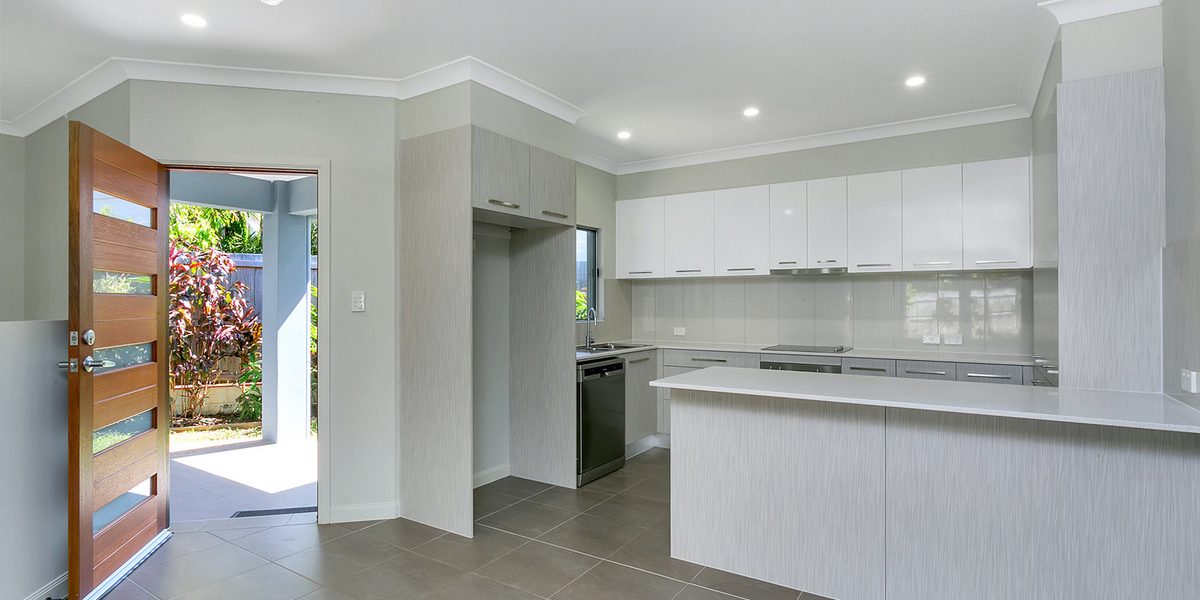 2/14 Scarborough Close, Kewarra Beach, QLD 4879 AUS