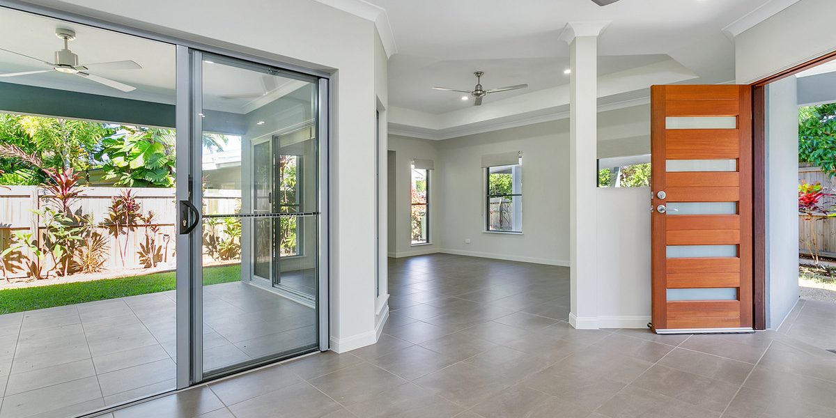 2/14 Scarborough Close, Kewarra Beach, QLD 4879 AUS