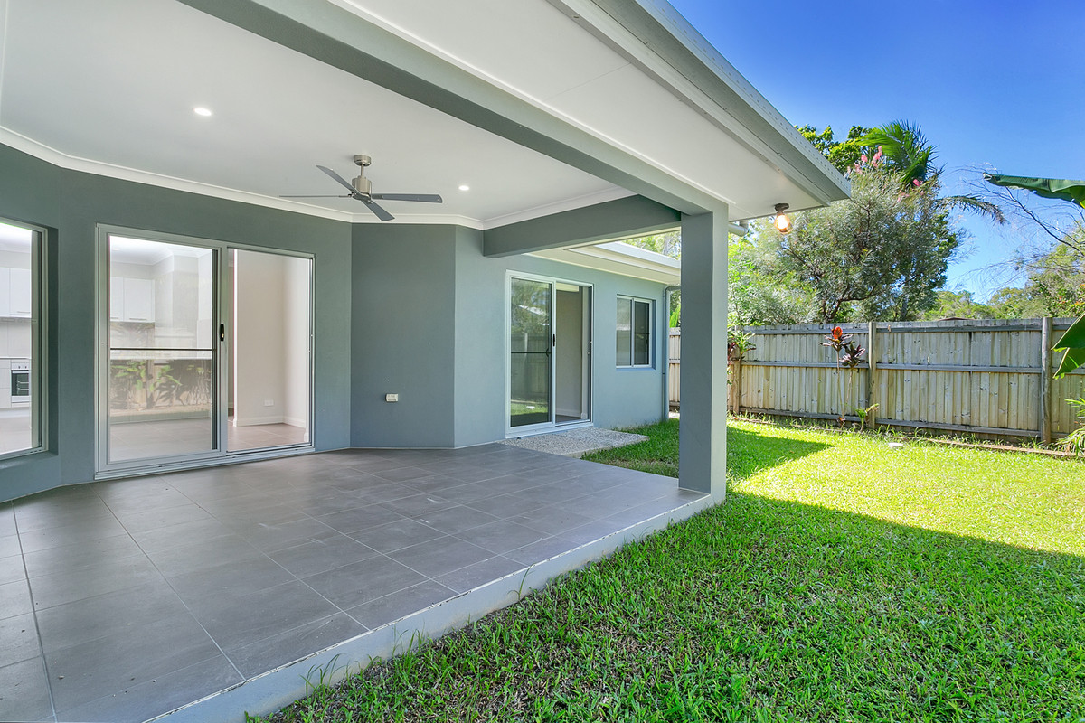 2/14 Scarborough Close, Kewarra Beach, QLD 4879 AUS