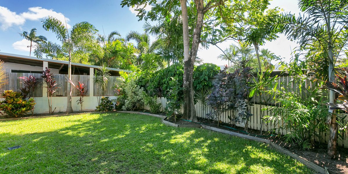 2/14 Scarborough Close, Kewarra Beach, QLD 4879 AUS