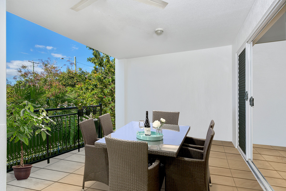 2/16-18 Smith Street, Cairns North, QLD 4870 AUS