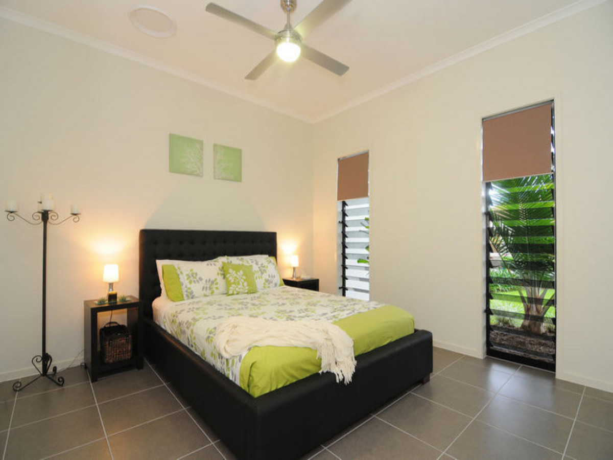 33 Iridescent Drive, Trinity Park, QLD 4879 AUS