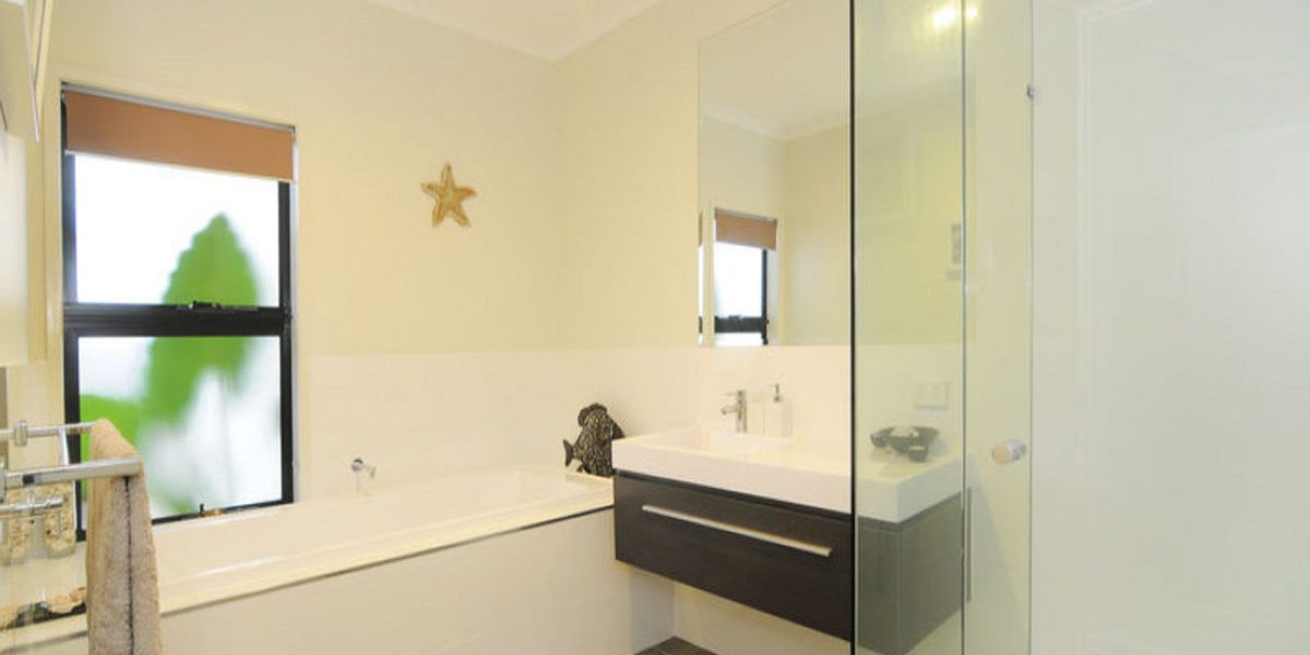 33 Iridescent Drive, Trinity Park, QLD 4879 AUS