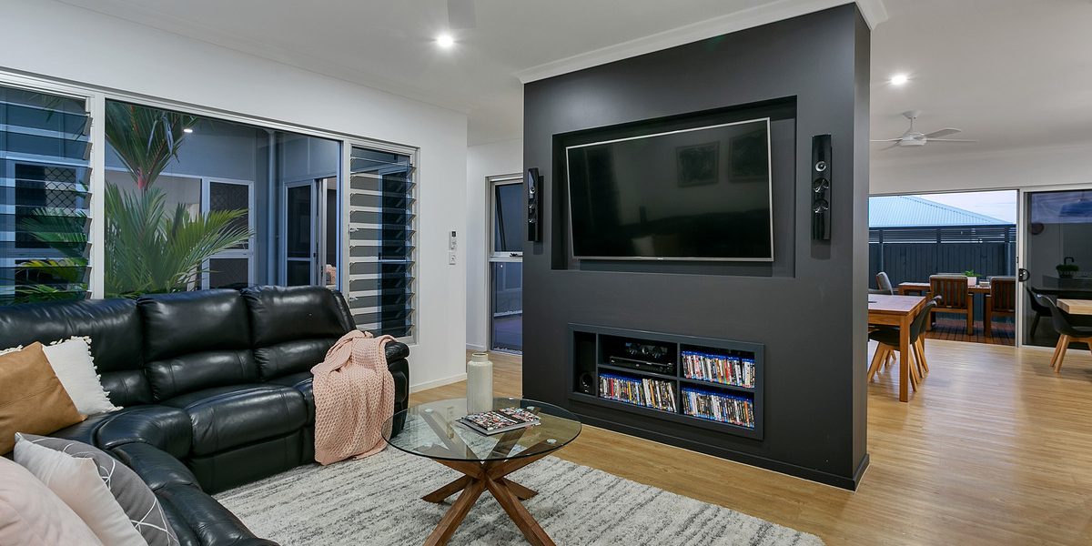 4 Yumbabulla Green, Smithfield, QLD 4878 AUS