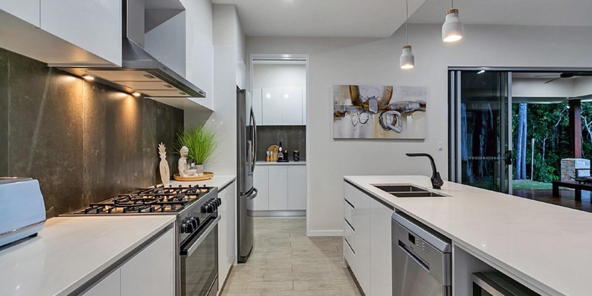 29 Moore Road, Kewarra Beach, QLD 4879 AUS