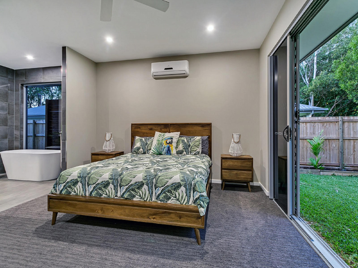 29 Moore Road, Kewarra Beach, QLD 4879 AUS