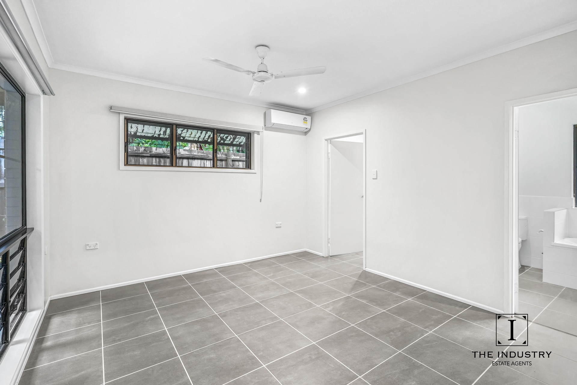 1/35 Beaver Street, Clifton Beach, QLD 4879 AUS