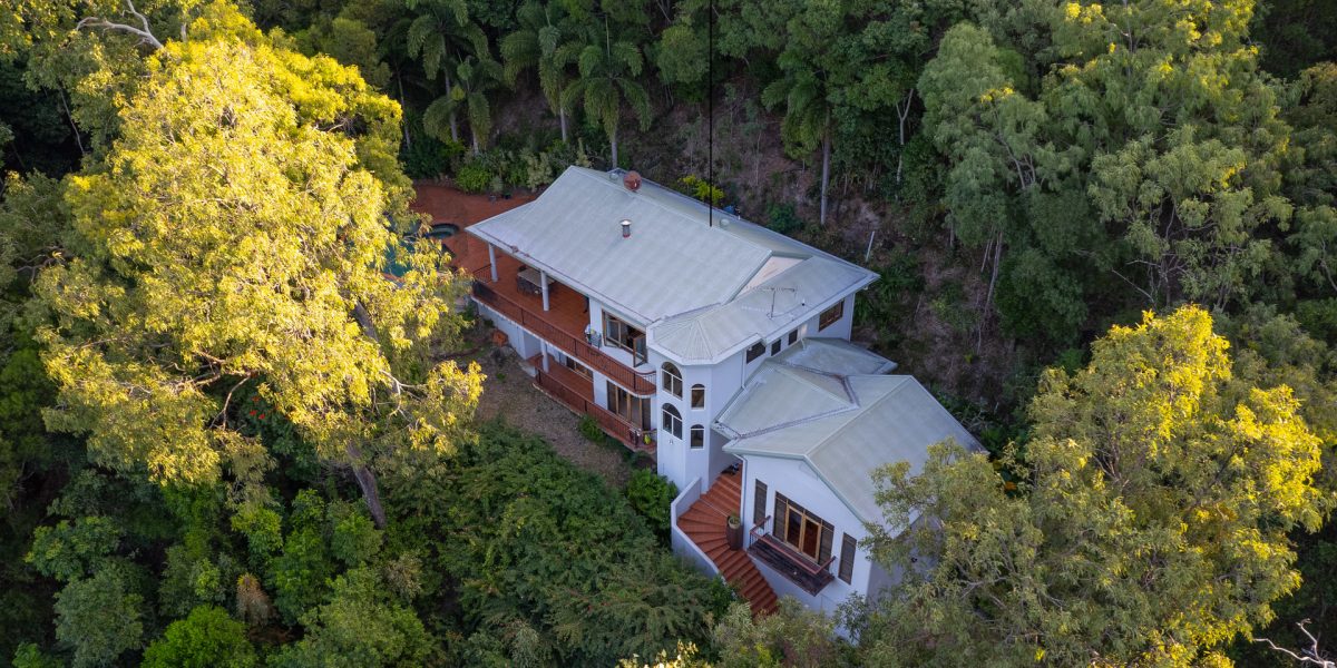 17-19 Lark Close, Clifton Beach, QLD 4879 AUS