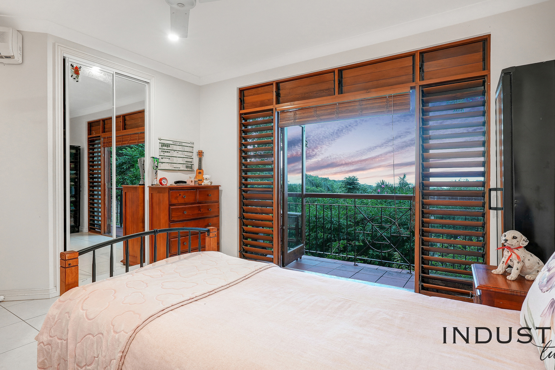 17-19 Lark Close, Clifton Beach, QLD 4879 AUS