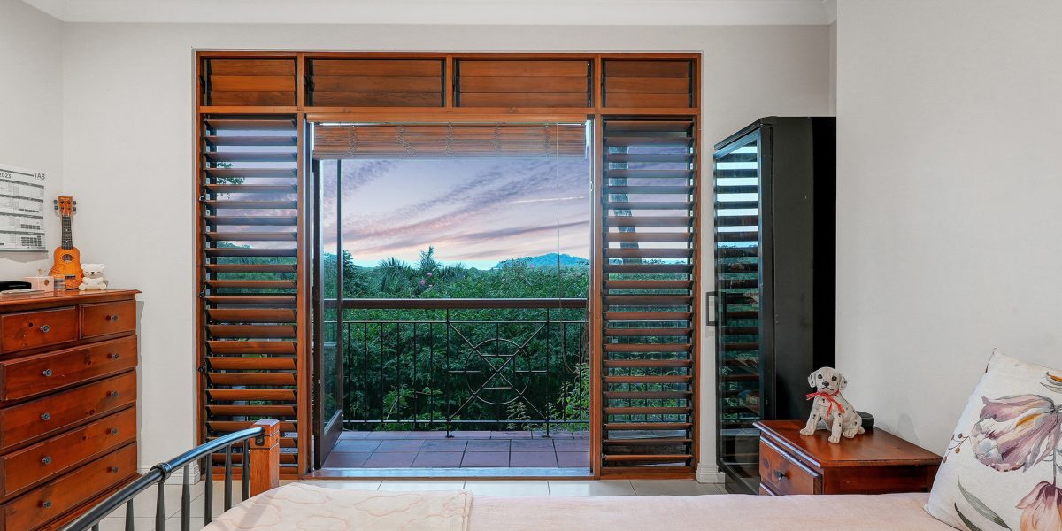 17-19 Lark Close, Clifton Beach, QLD 4879 AUS