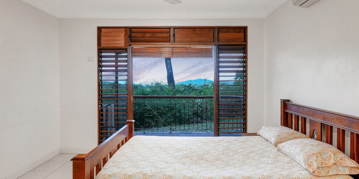 17-19 Lark Close, Clifton Beach, QLD 4879 AUS