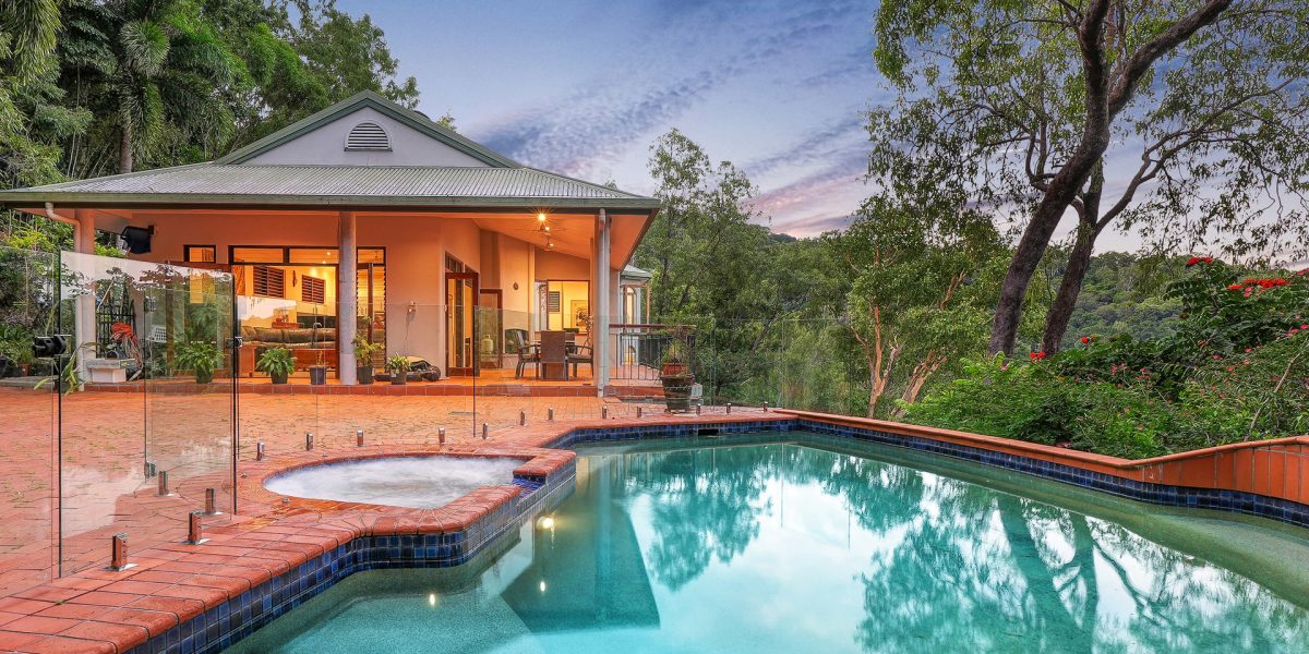 17-19 Lark Close, Clifton Beach, QLD 4879 AUS