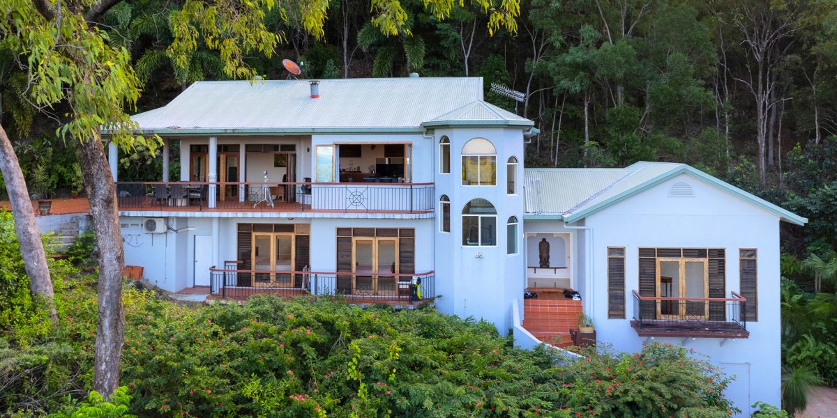 17-19 Lark Close, Clifton Beach, QLD 4879 AUS