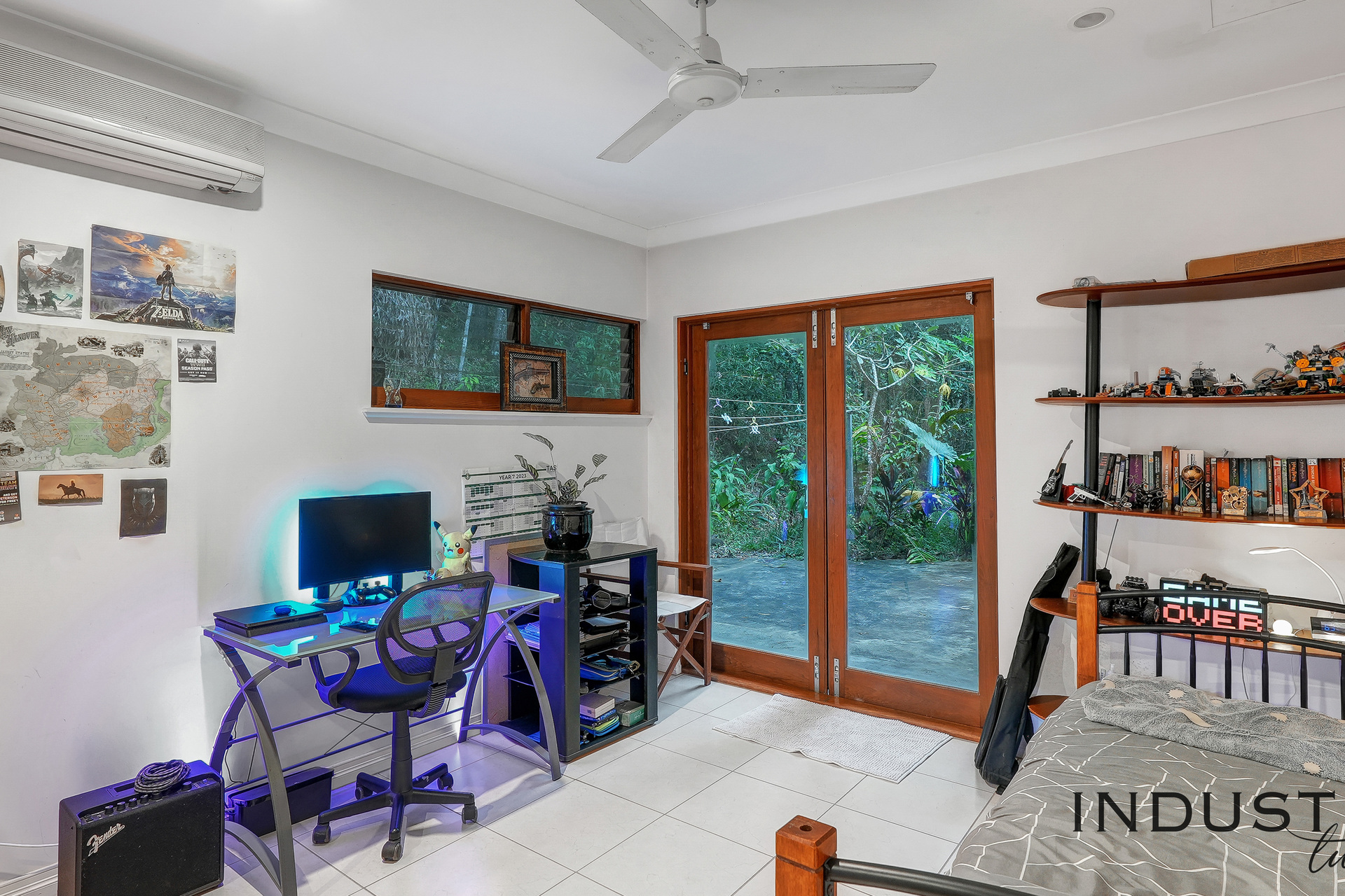 17-19 Lark Close, Clifton Beach, QLD 4879 AUS