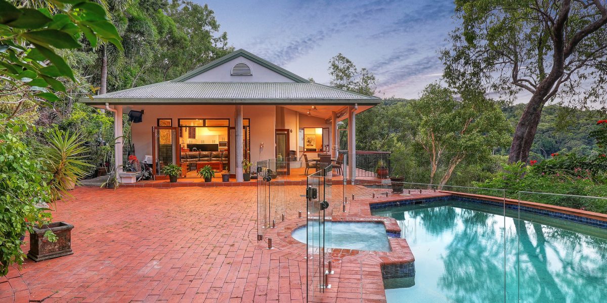 17-19 Lark Close, Clifton Beach, QLD 4879 AUS