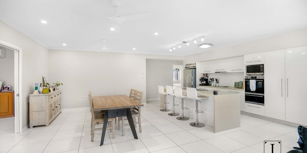 19 John Malcolm Street, Redlynch, QLD 4870 AUS