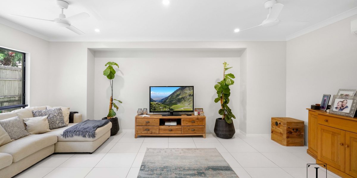 19 John Malcolm Street, Redlynch, QLD 4870 AUS