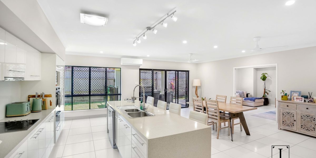 19 John Malcolm Street, Redlynch, QLD 4870 AUS