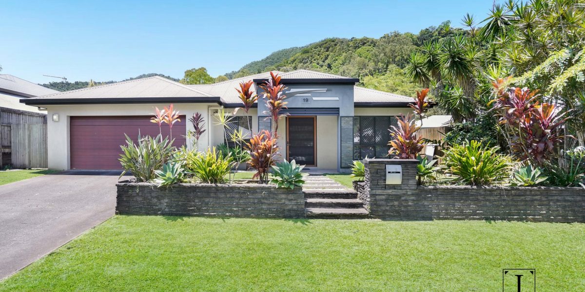 19 John Malcolm Street, Redlynch, QLD 4870 AUS