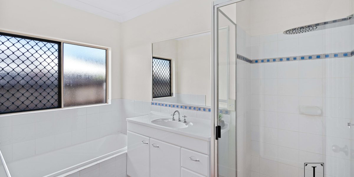 17 Lillipilli Street, Redlynch, QLD 4870 AUS