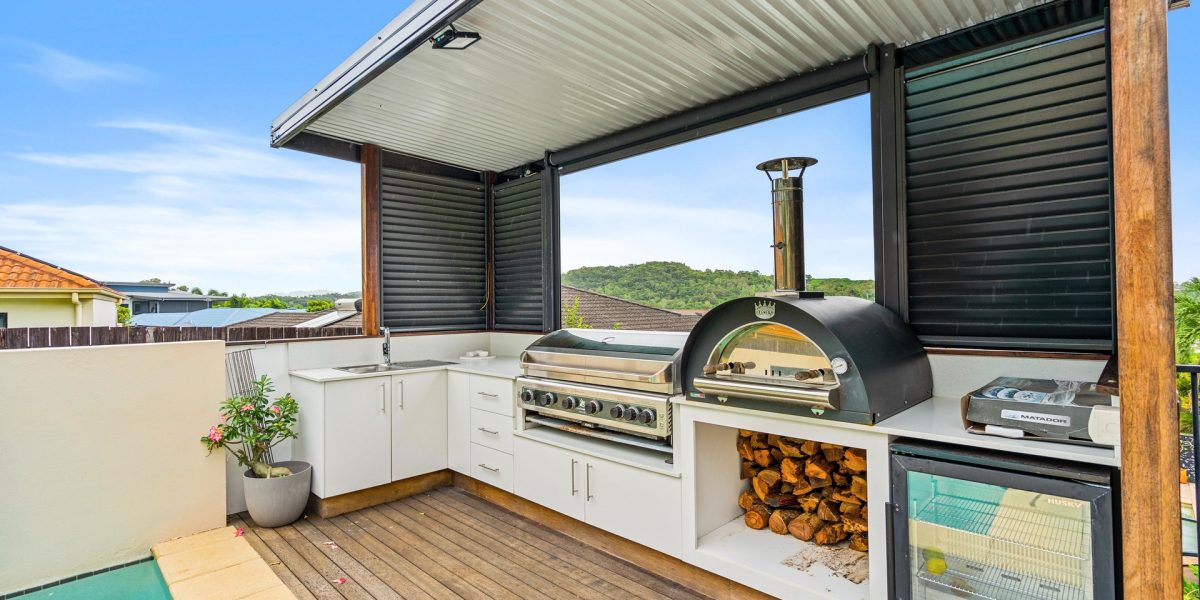 4 Trumpeter Street, Kanimbla, QLD 4870 AUS