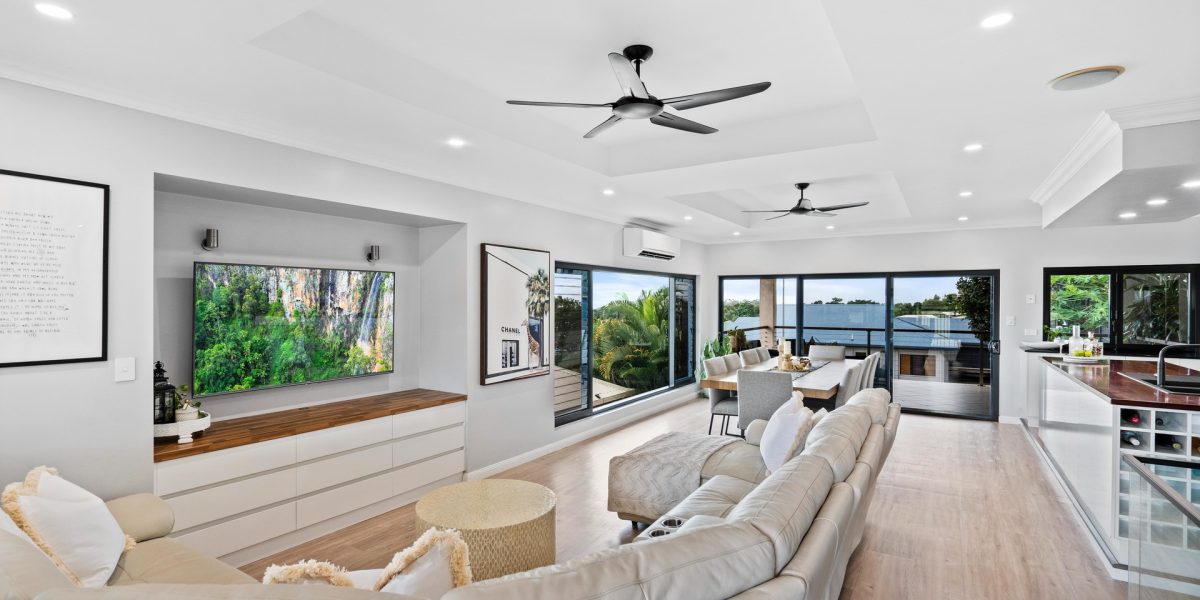 4 Trumpeter Street, Kanimbla, QLD 4870 AUS