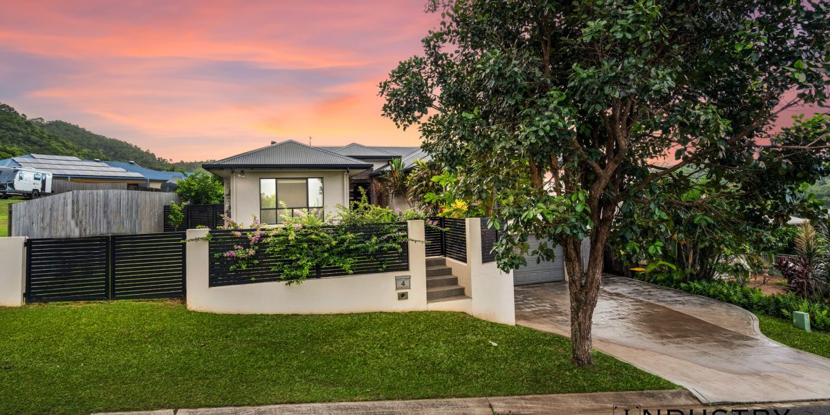 4 Trumpeter Street, Kanimbla, QLD 4870 AUS