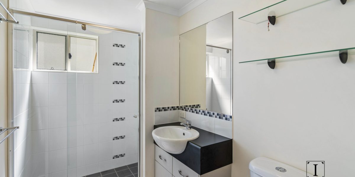 21/1-13 Ernest Street, Redlynch, QLD 4870 AUS