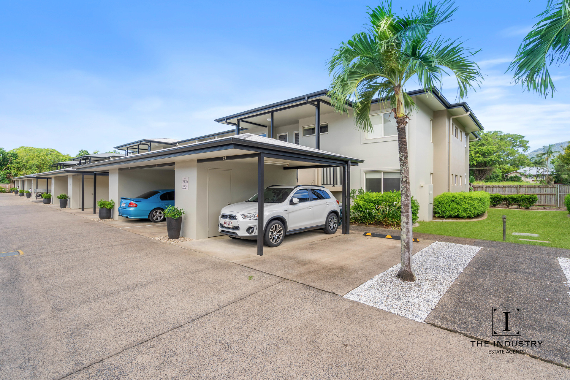 21/1-13 Ernest Street, Redlynch, QLD 4870 AUS