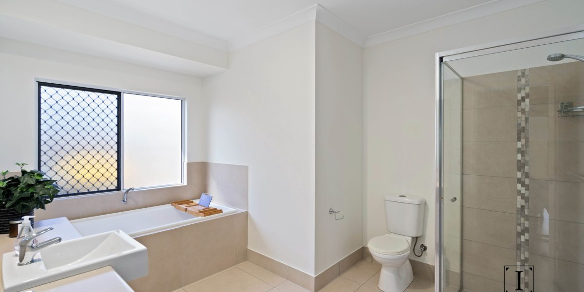 4 Lagoon Drive, Trinity Beach, QLD 4879 AUS