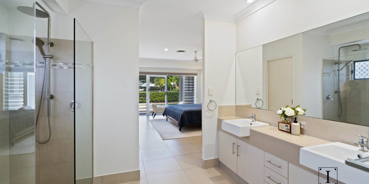 4 Lagoon Drive, Trinity Beach, QLD 4879 AUS