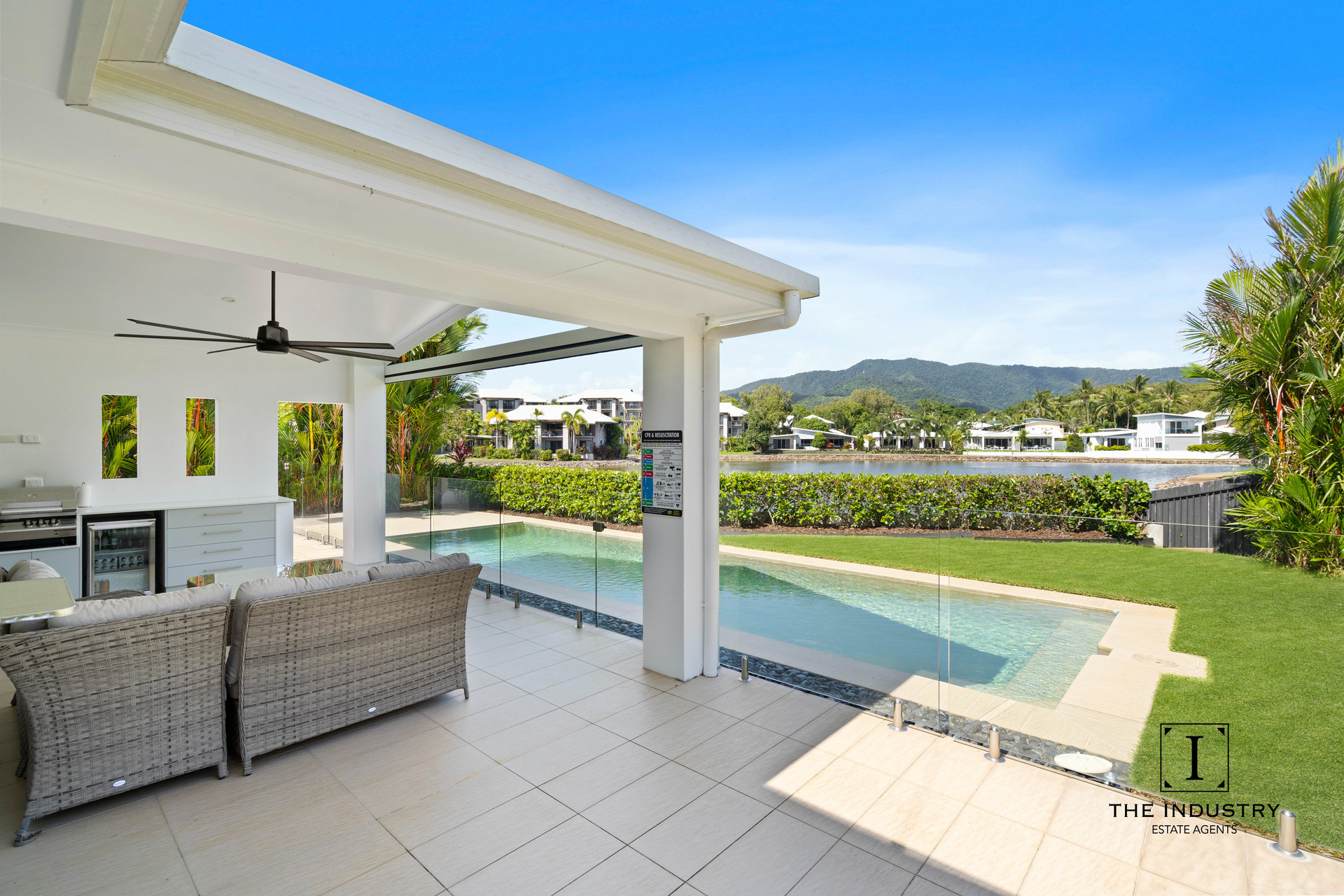 4 Lagoon Drive, Trinity Beach, QLD 4879 AUS