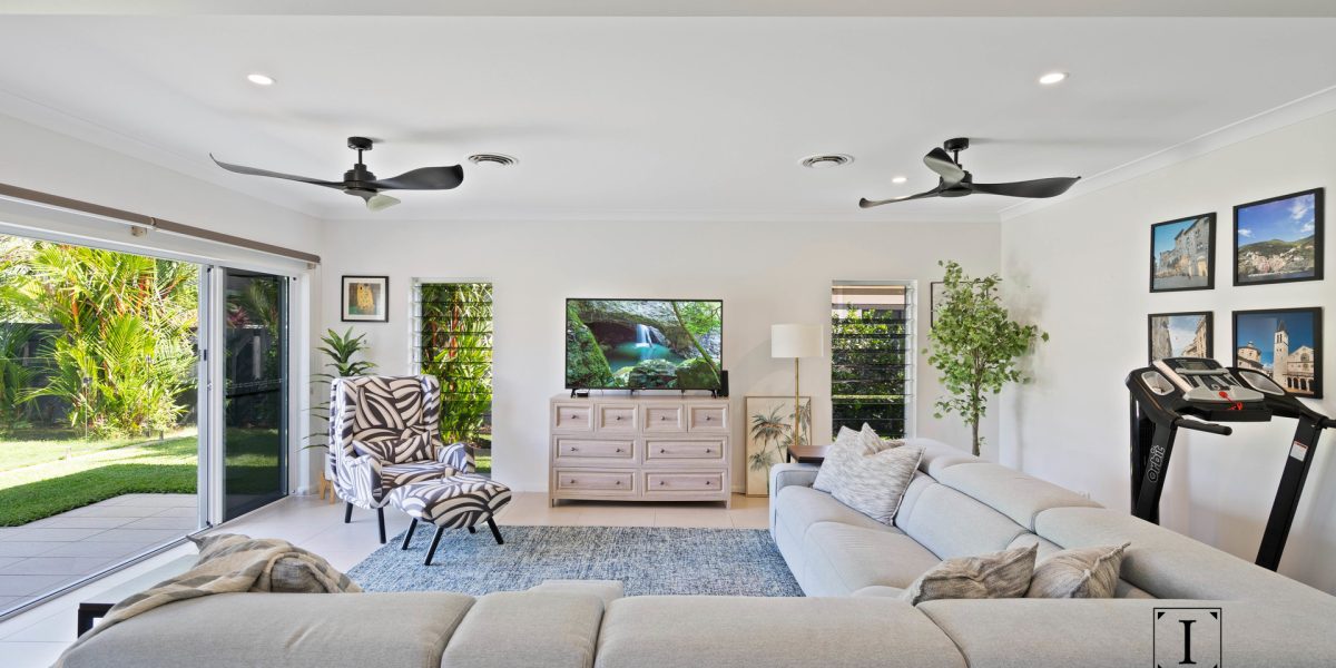 4 Lagoon Drive, Trinity Beach, QLD 4879 AUS