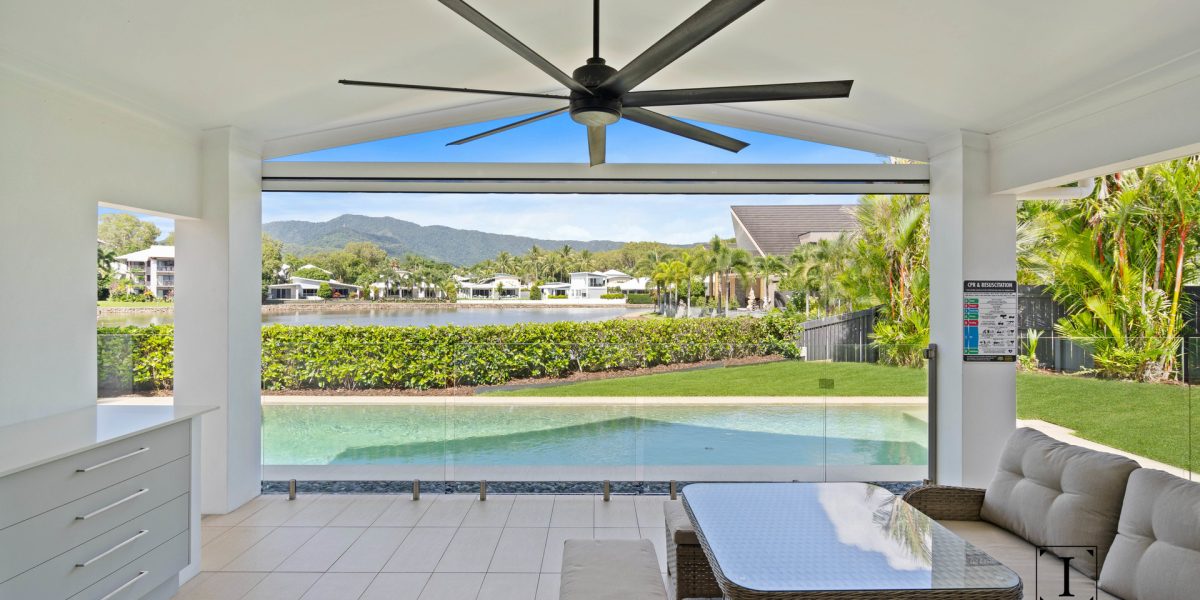 4 Lagoon Drive, Trinity Beach, QLD 4879 AUS
