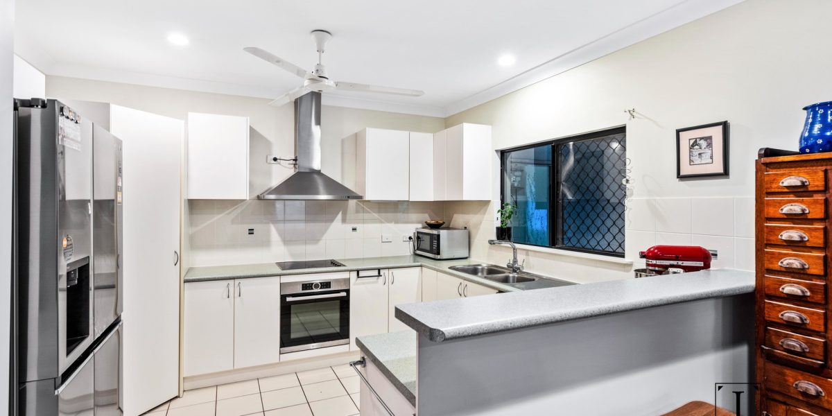 24 Monterey Street, Kewarra Beach, QLD 4879 AUS