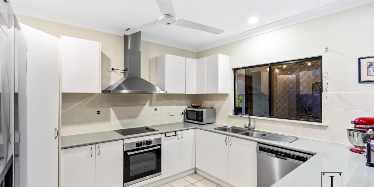 24 Monterey Street, Kewarra Beach, QLD 4879 AUS