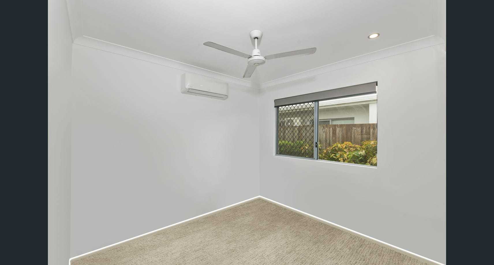 2/11 Tyson Place, Redlynch, QLD 4870 AUS