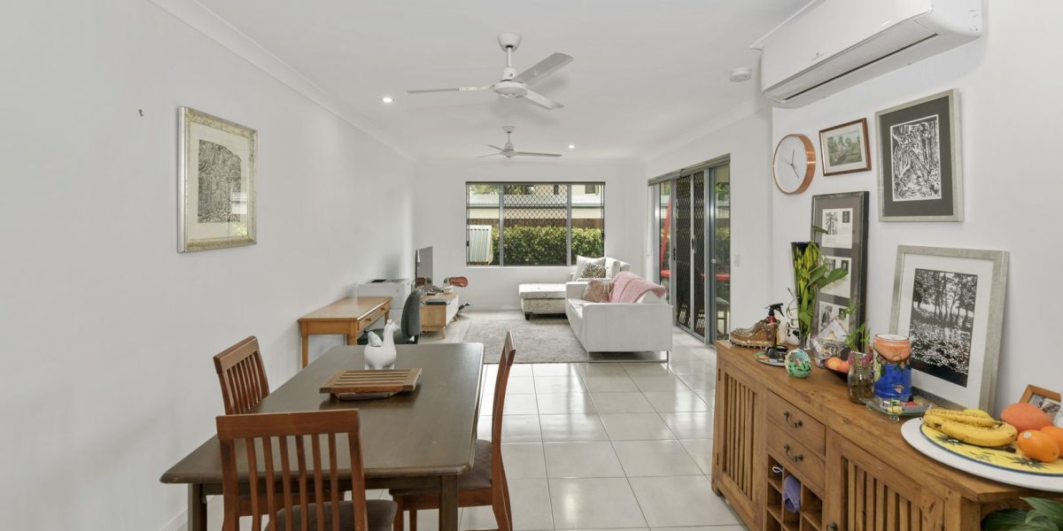 2/11 Tyson Place, Redlynch, QLD 4870 AUS