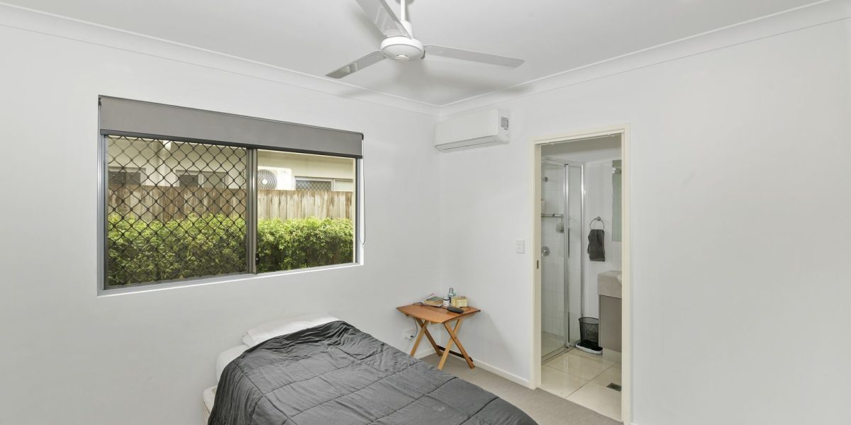 2/11 Tyson Place, Redlynch, QLD 4870 AUS